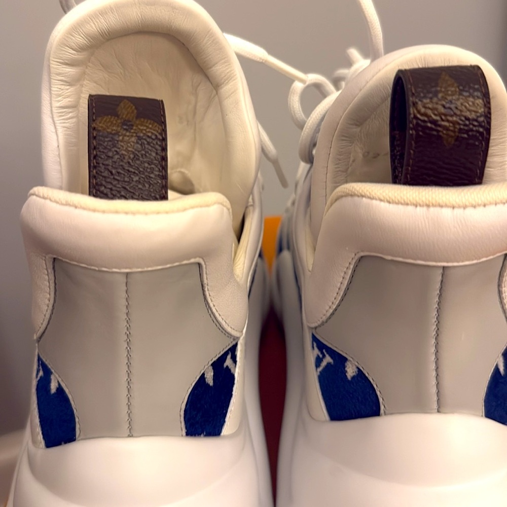 NWOT Louis Vuitton Monogram Blue and White Archlight Sneakers - Picture 9 of 11